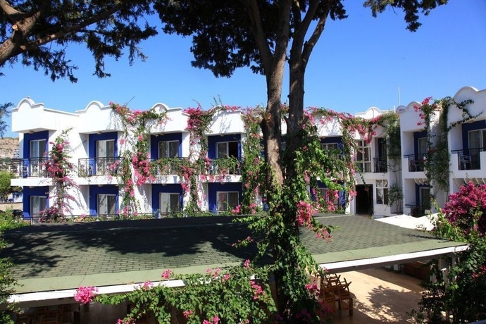 Imagen de los exteriores del Hotel Catamaran, Bodrum. Foto 19