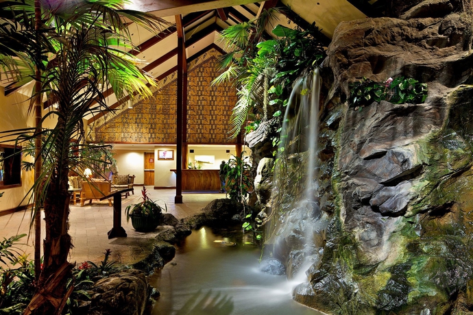 Imagen de los interiores del Hotel Catamaran Resort and Spa. Foto 6