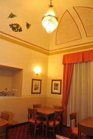 Imagen del bar/restaurante del Hotel Catania Centro Rooms. Foto 6