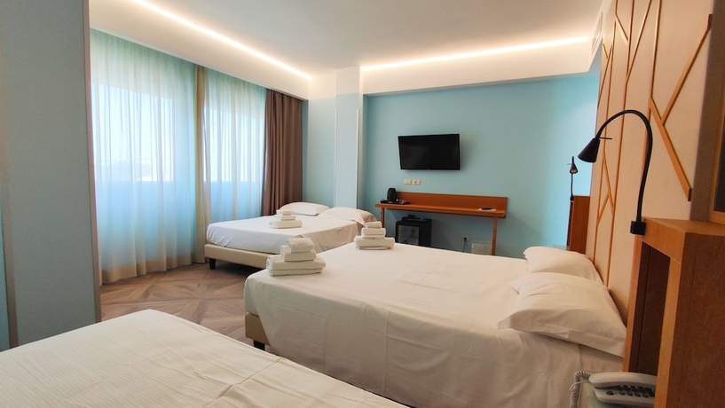 Imagen de la habitación del Hotel Catania Sea Palace. Foto 4