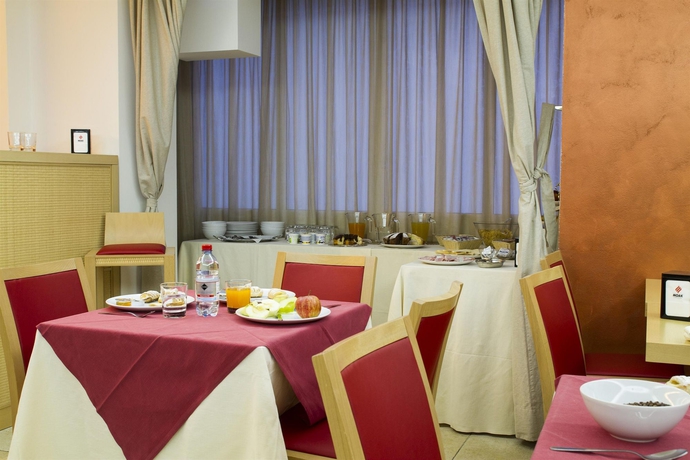 Imagen del bar/restaurante del Hotel Catania Town. Foto 4