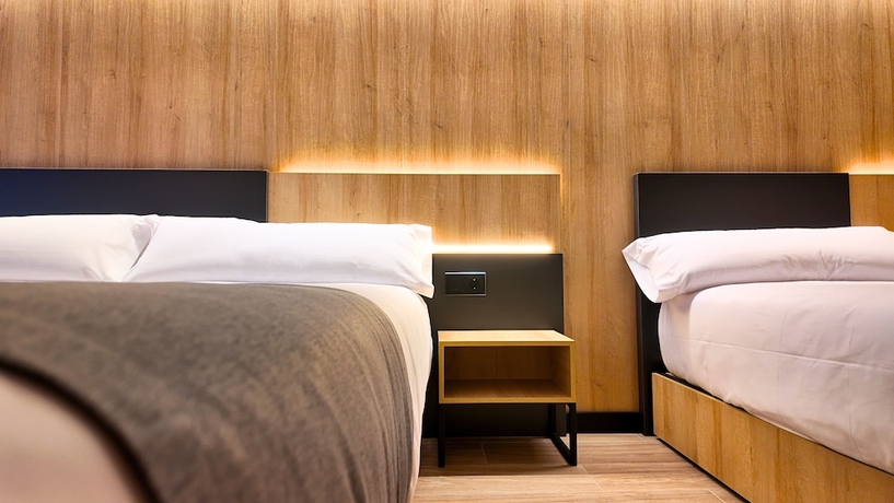 Imagen de la habitación del Hotel Catanies. Foto 11