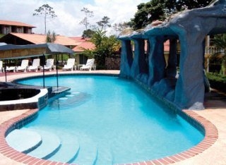 Imagen de la piscina del Hotel Cataratas Resort. Foto 5