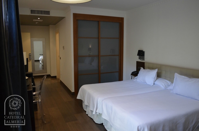 Imagen de la habitación del Hotel Catedral Almería. Foto 3