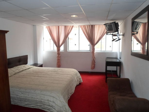 Imagen de la habitación del Hotel Catedral Cuenca. Foto 4