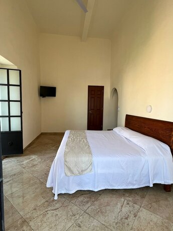 Imagen de la habitación del Hotel Catedral Cuernavaca. Foto 15
