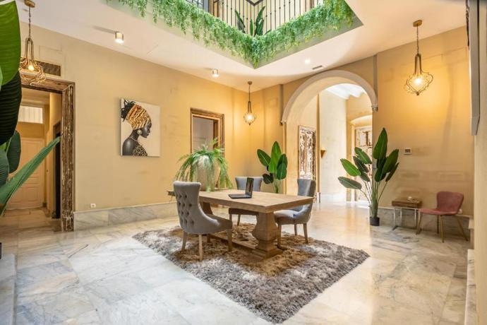 Imagen de los interiores del Hotel Catedral Suites Jerez. Foto 27