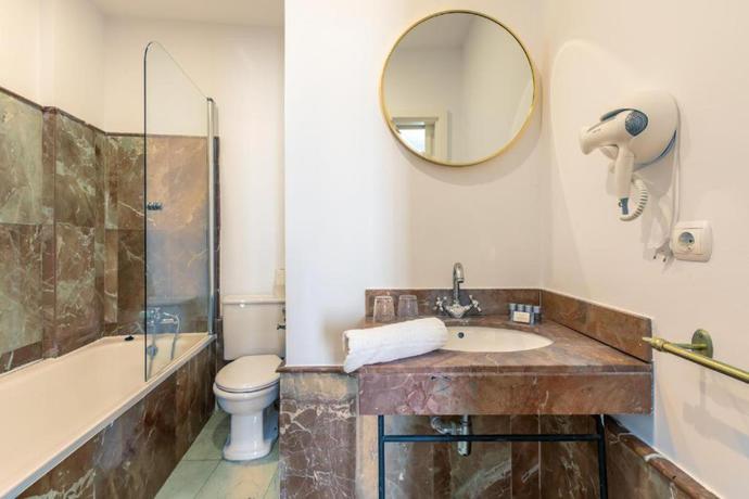 Imagen de la habitación del Hotel Catedral Suites Jerez. Foto 16