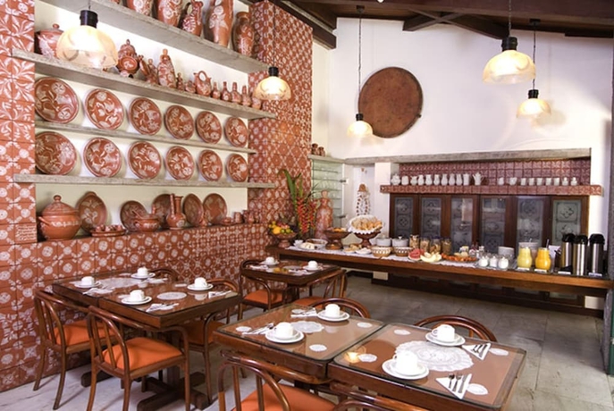 Imagen del bar/restaurante del Hotel Catharina Paragua&ccedil;u. Foto 2