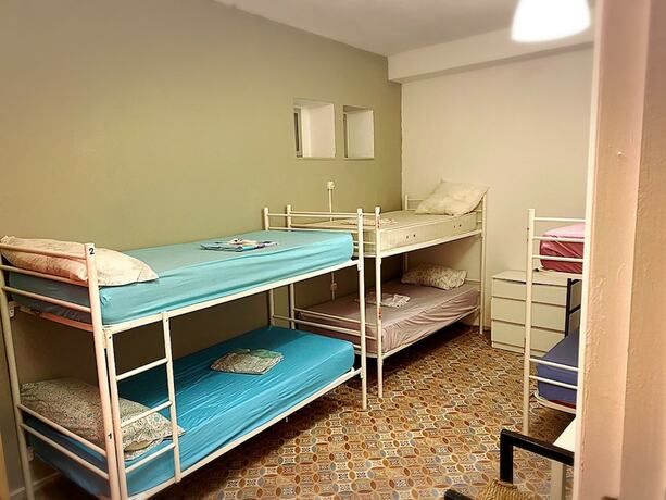 Imagen de la habitación del Hotel Cathedral Malaga Hostal - Hostel. Foto 2