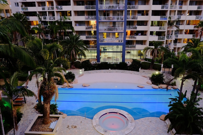 Imagen de la piscina del Hotel Cathedral Place. Foto 15