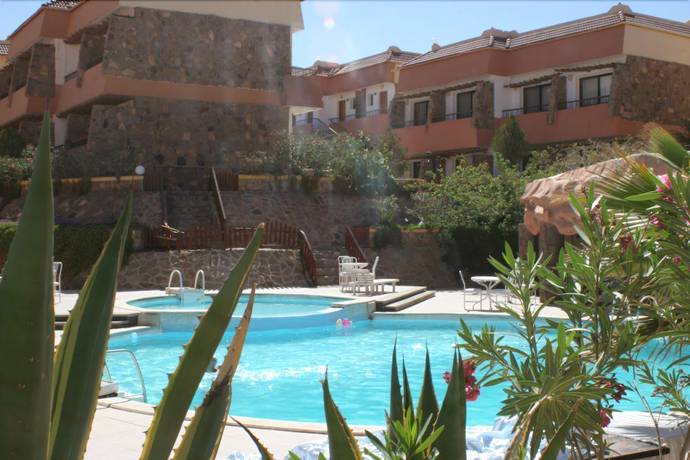 Imagen de la piscina del Hotel Catherine Plaza. Foto 17