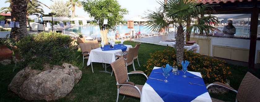 Imagen del bar/restaurante del Hotel Cathrin Rhodes By Anayia. Foto 2
