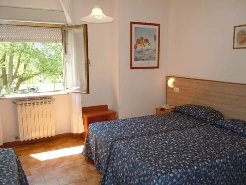 Imagen de la habitación del Hotel Catignano Ristorante. Foto 9