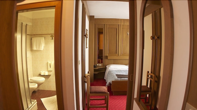 Imagen de la habitación del Hotel Catinaccio. Foto 6