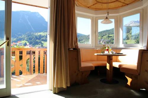 Imagen de la habitación del Hotel Catinaccio Rosengarten. Foto 3
