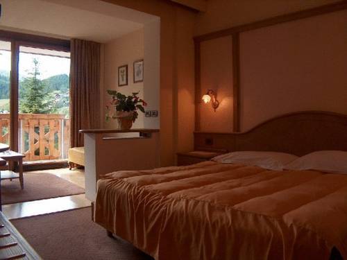 Imagen de la habitación del Hotel Catinaccio Rosengarten. Foto 6