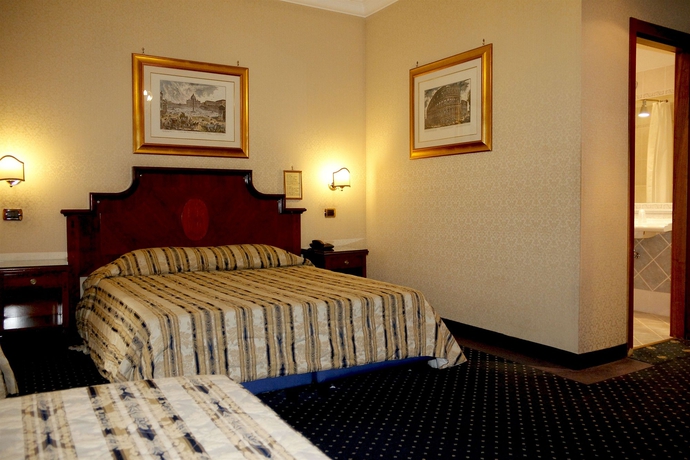 Imagen de la habitación del Hotel Catone. Foto 16