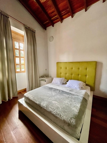 Imagen de la habitación del Hotel Cattaleya. Foto 9