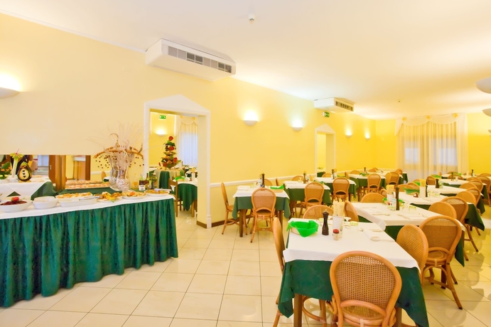 Imagen del bar/restaurante del Hotel Catto Suisse. Foto 3