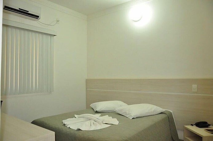 Imagen de la habitación del Hotel Cat&uacute; Palace. Foto 9