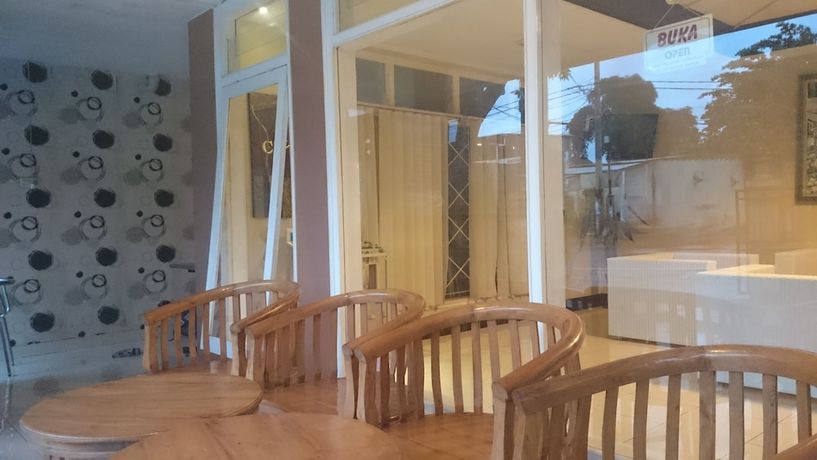 Imagen de los interiores del Hotel Catur Warga. Foto 19