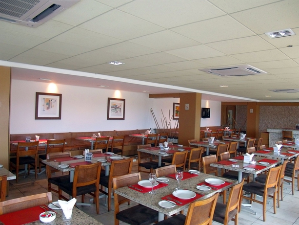 Imagen del bar/restaurante del Hotel Catussaba Business. Foto 5