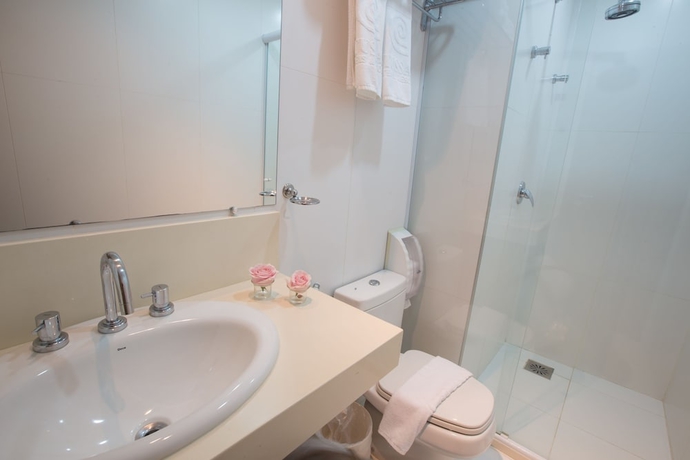 Imagen de la habitación del Hotel Catussaba Suites. Foto 9