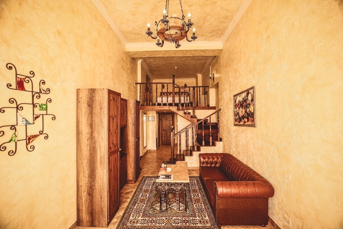 Imagen de la habitación del Hotel Caucasus. Foto 11