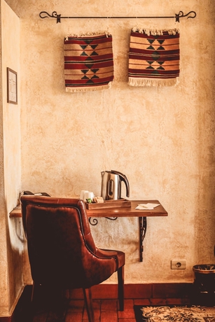 Imagen de la habitación del Hotel Caucasus. Foto 19