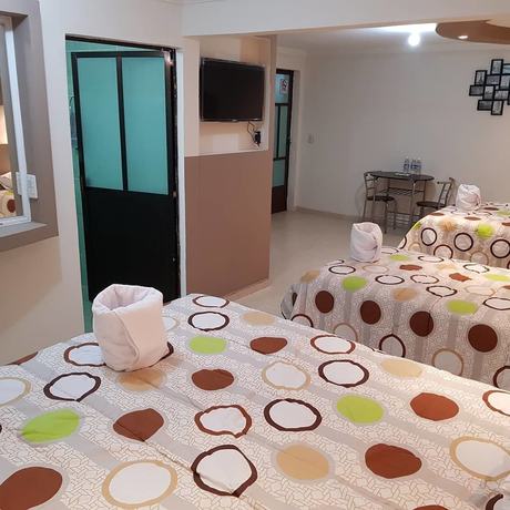 Imagen de la habitación del Hotel Caudillos Inn. Foto 3