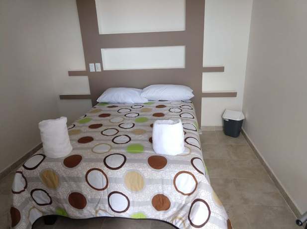 Imagen de la habitación del Hotel Caudillos Inn. Foto 4