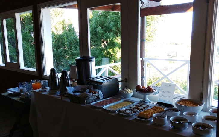 Imagen del bar/restaurante del Hotel Cauquenes De Nimez. Foto 3