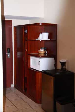 Imagen de la habitación del Hotel Causeway Bay Sparwood. Foto 9