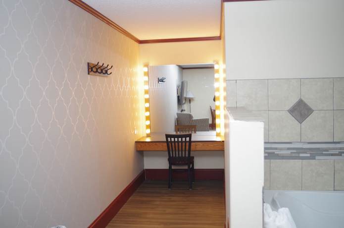 Imagen de la habitación del Hotel Causeway Bay Sparwood. Foto 10