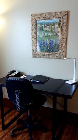 Imagen de la habitación del Hotel Causeway Bay Sparwood. Foto 19