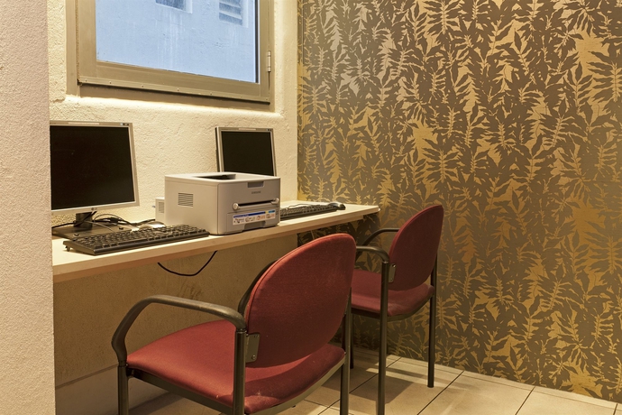 Imagen de los interiores del Hotel Causeway Inn On The Mall. Foto 15