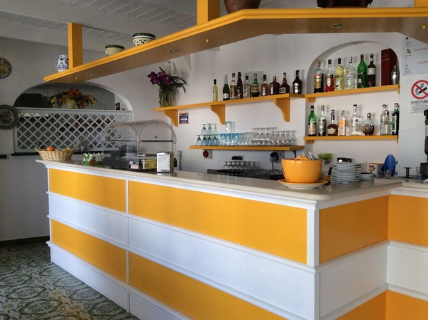 Imagen del bar/restaurante del Hotel Cava Dell'Isola. Foto 2