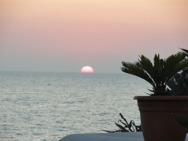 Imagen de los exteriores del Hotel Cava Dell'Isola. Foto 15