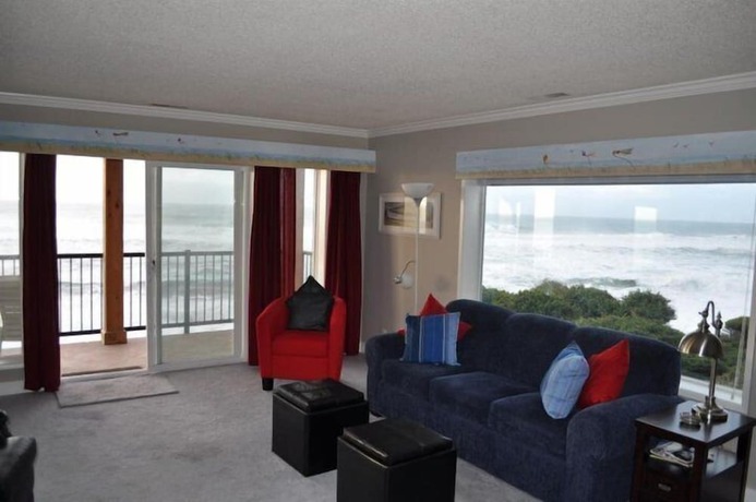 Imagen general del Hotel Cavalier Beachfront Condominiums. Foto 9