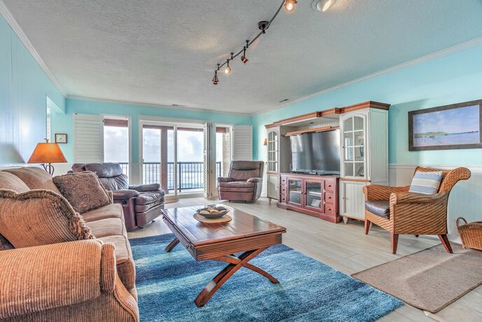 Imagen general del Hotel Cavalier Beachfront Condominiums. Foto 18