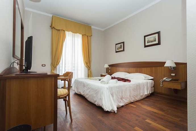 Imagen de la habitación del Hotel Cavaliere. Foto 4