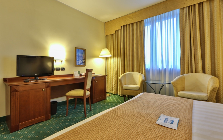 Imagen de la habitación del Hotel Cavalieri, Bra. Foto 2