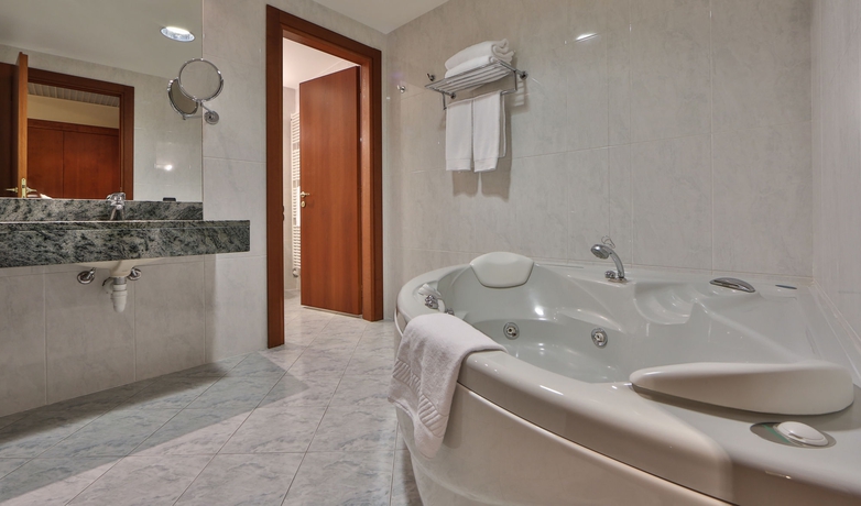 Imagen de la habitación del Hotel Cavalieri, Bra. Foto 4