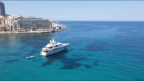 Imagen general del Hotel Cavalieri Hotel Malta, a member of Radisson Individuals. Foto 6