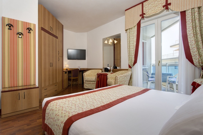 Imagen de la habitación del Hotel Cavalieri Palace. Foto 4