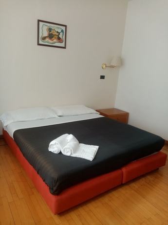 Imagen de la habitación del Hotel Cavalieri Pinerolo. Foto 6