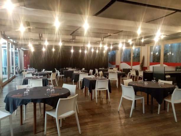 Imagen del bar/restaurante del Hotel Cavalieri Pinerolo. Foto 2