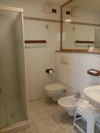 Imagen de la habitación del Hotel Cavalieri Pinerolo. Foto 10