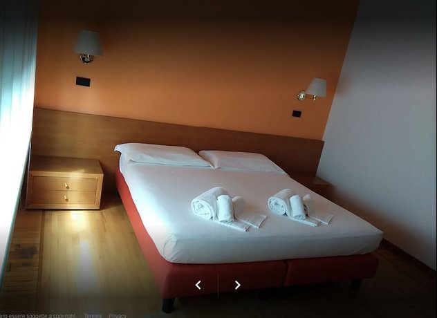 Imagen de la habitación del Hotel Cavalieri Pinerolo. Foto 12
